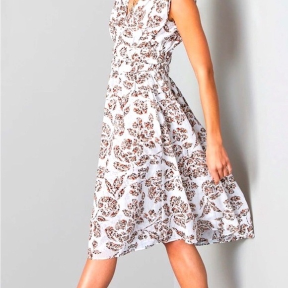 White House Black Market Dresses & Skirts - White House Black Market Floral Print Midi Dress